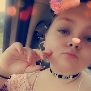 Meet your Posher, Laina